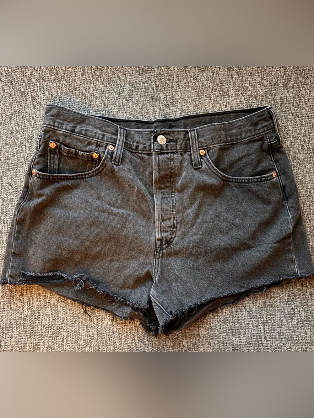Levi’s 501 High-Rise Black Denim Women's Shorts sz 32